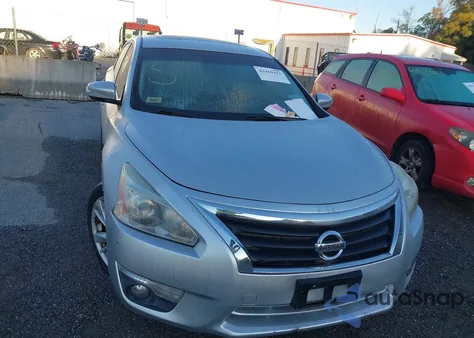 2013 Nissan Altima 2.5 Sv z USA, uszkodzony, nr VIN 1N4AL3AP1DC271538